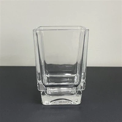 Stikla zobu sukas turētājs